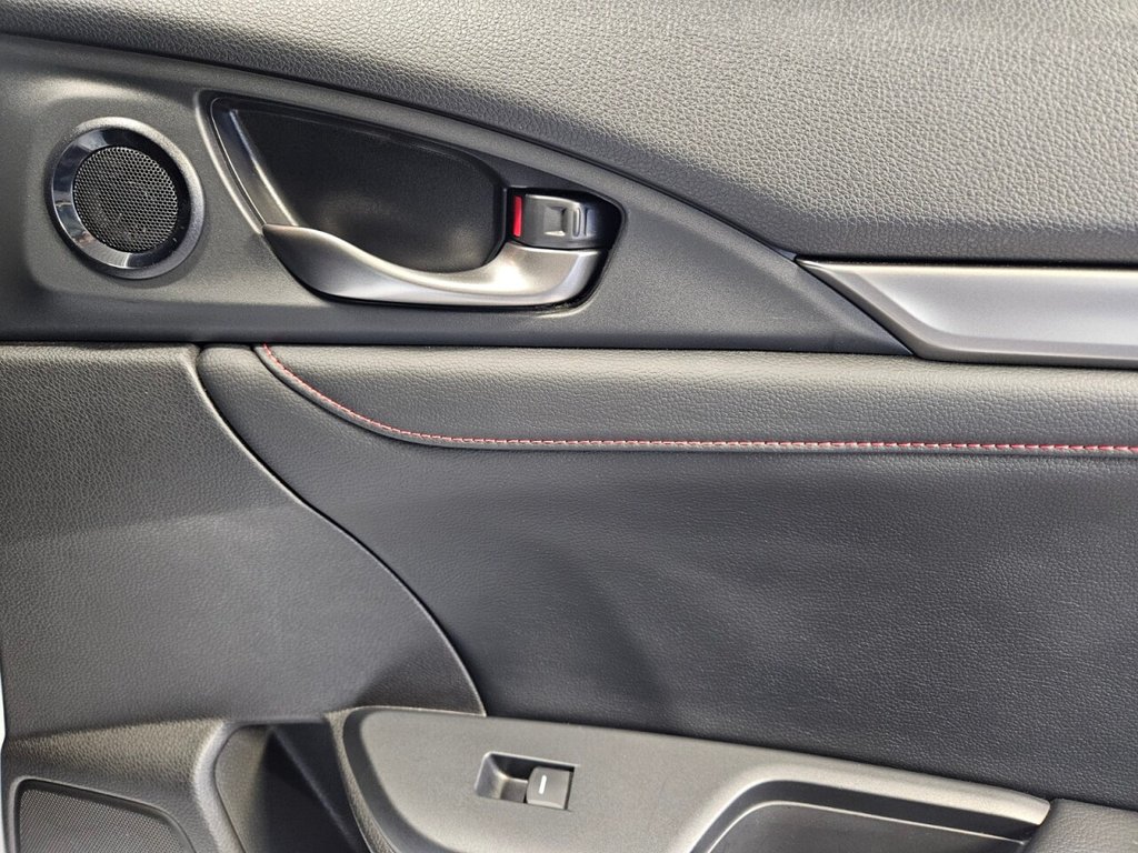 Used Honda Civic 2018 for sale - 77276326: Photo 29