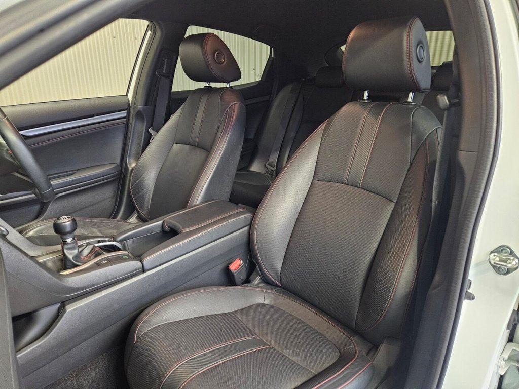 Used Honda Civic 2018 for sale - 77276326: Photo 38