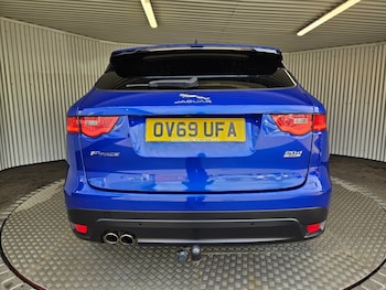 Used Jaguar F-Pace 2019 for sale - 78401885: Photo