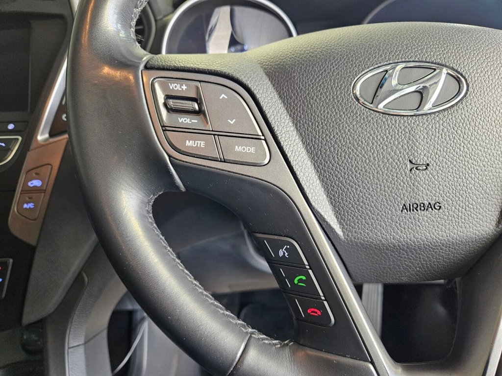 Used Hyundai Santa Fe 2016 for sale - 76333647: Photo 16