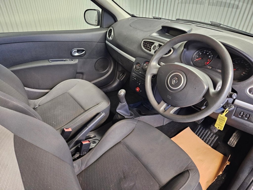 Used Renault Clio 2009 for sale - 77140160: Photo 14
