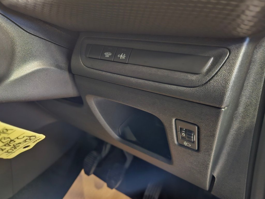 Used Peugeot 2008 2017 for sale - 77080506: Photo 17