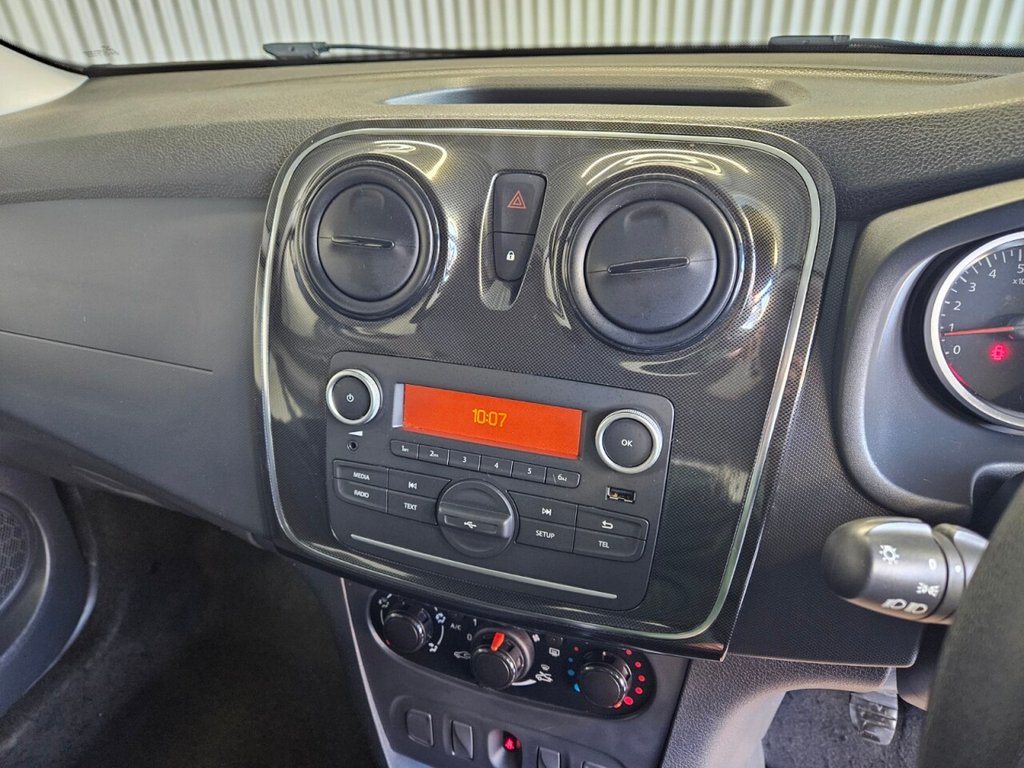 Used Dacia Sandero 2017 for sale - 77089287: Photo 15