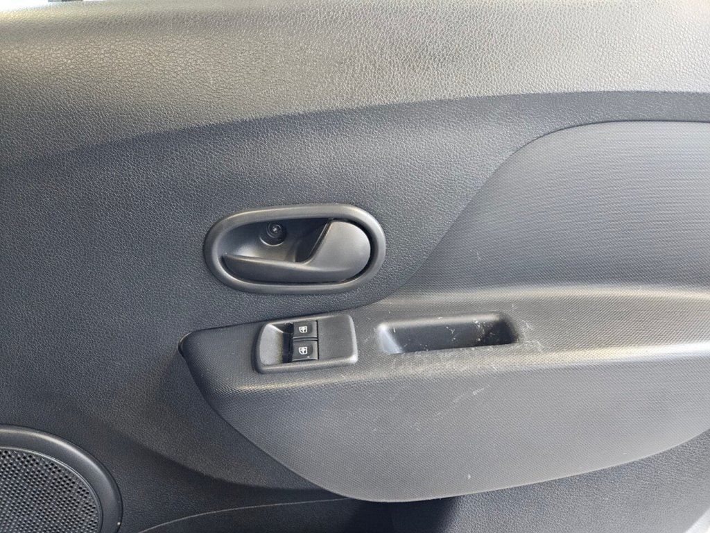 Used Dacia Sandero 2017 for sale - 77089287: Photo 20