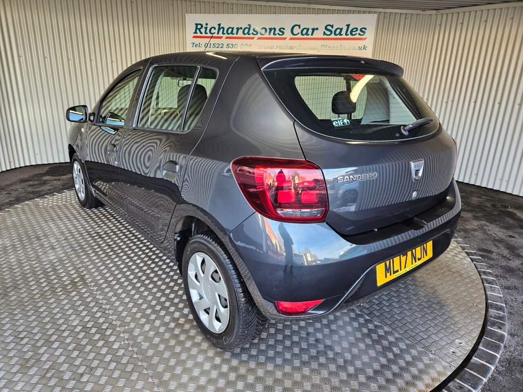 Used Dacia Sandero 2017 for sale - 77089287: Photo 5