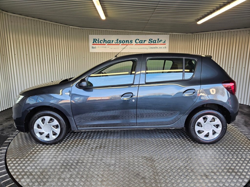 Used Dacia Sandero 2017 for sale - 77089287: Photo 6