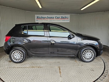 Used Dacia Sandero 2013 for sale - 78887433: Photo