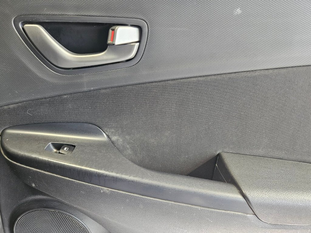 Used Hyundai KONA 2018 for sale - 76386196: Photo 32