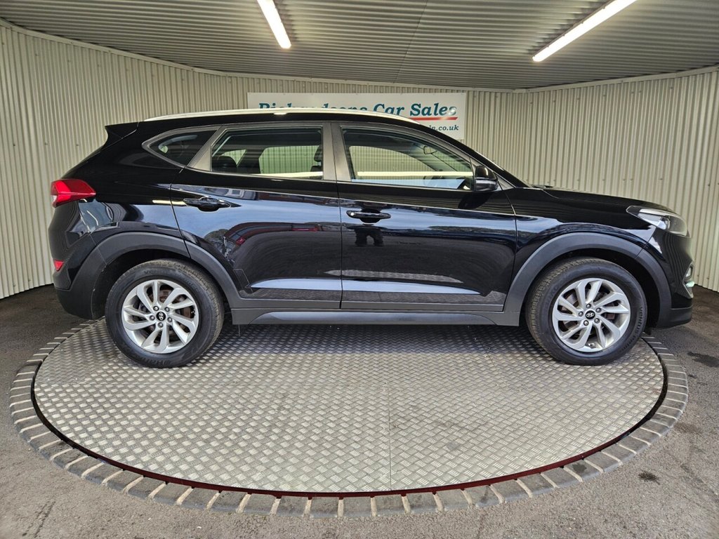 Used Hyundai TUCSON 2017 for sale - 76454560: Photo 2