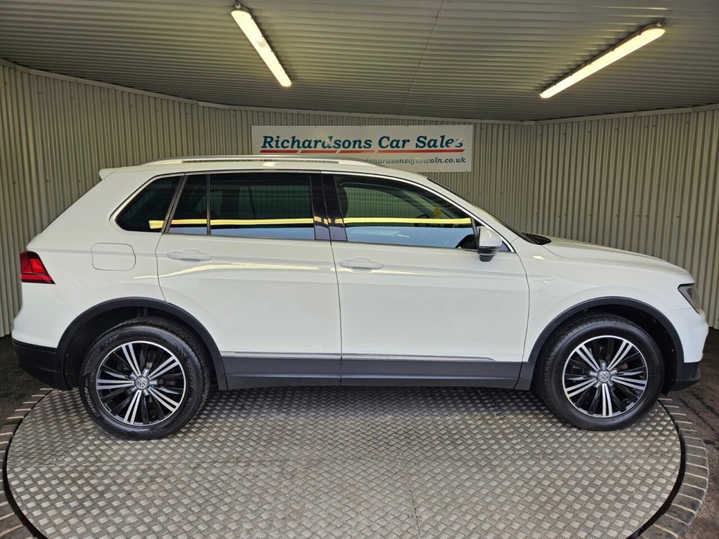 Used Volkswagen Tiguan 2016 for sale - 76686239: Photo 2