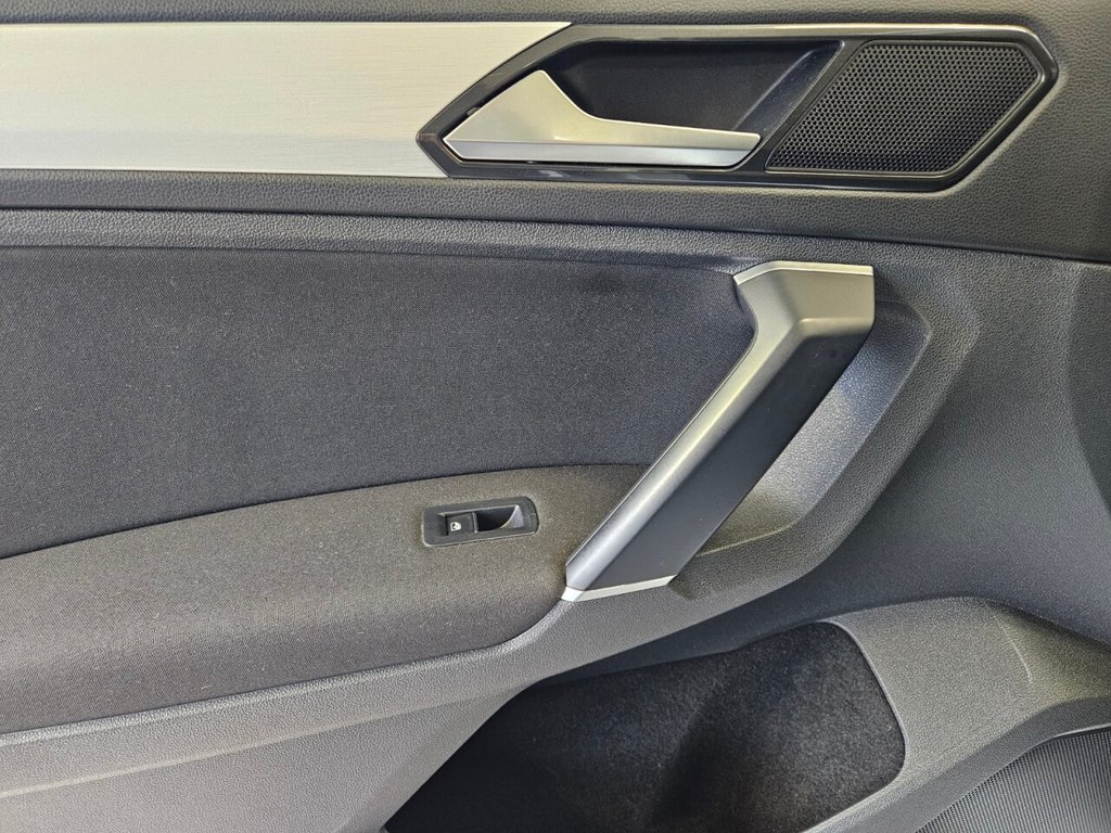 Used Volkswagen Tiguan 2016 for sale - 76686239: Photo 43