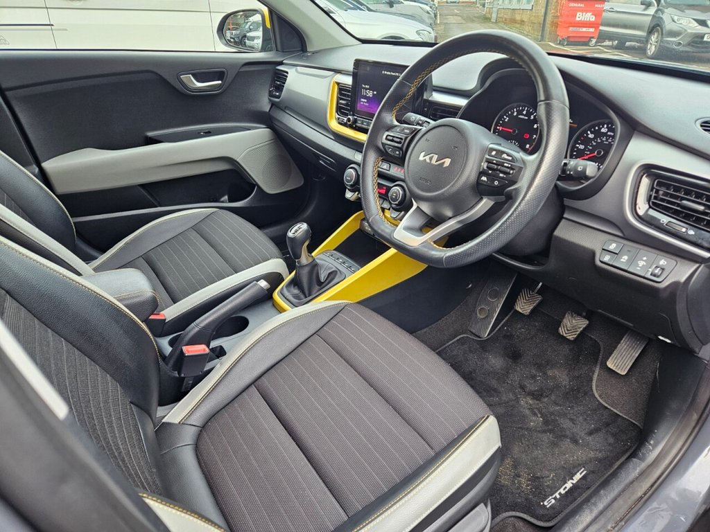 Used Kia Stonic 2023 for sale - 77139831: Photo 2