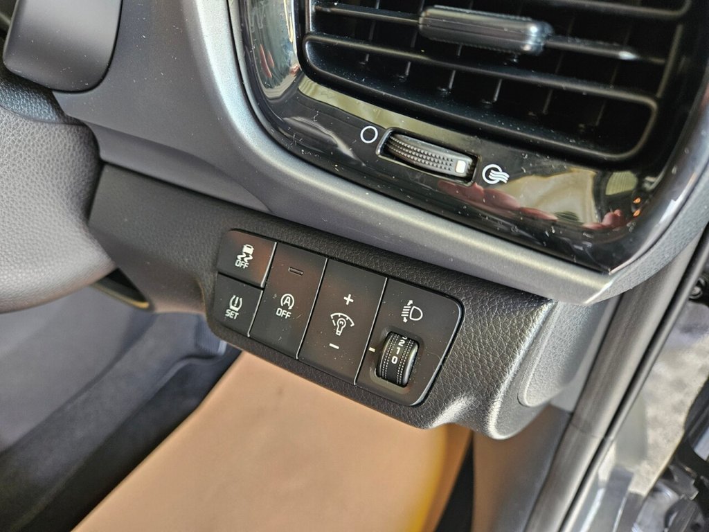 Used Kia Stonic 2023 for sale - 77139831: Photo 29