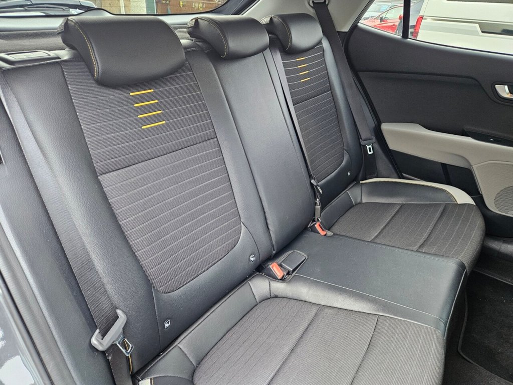 Used Kia Stonic 2023 for sale - 77139831: Photo 3