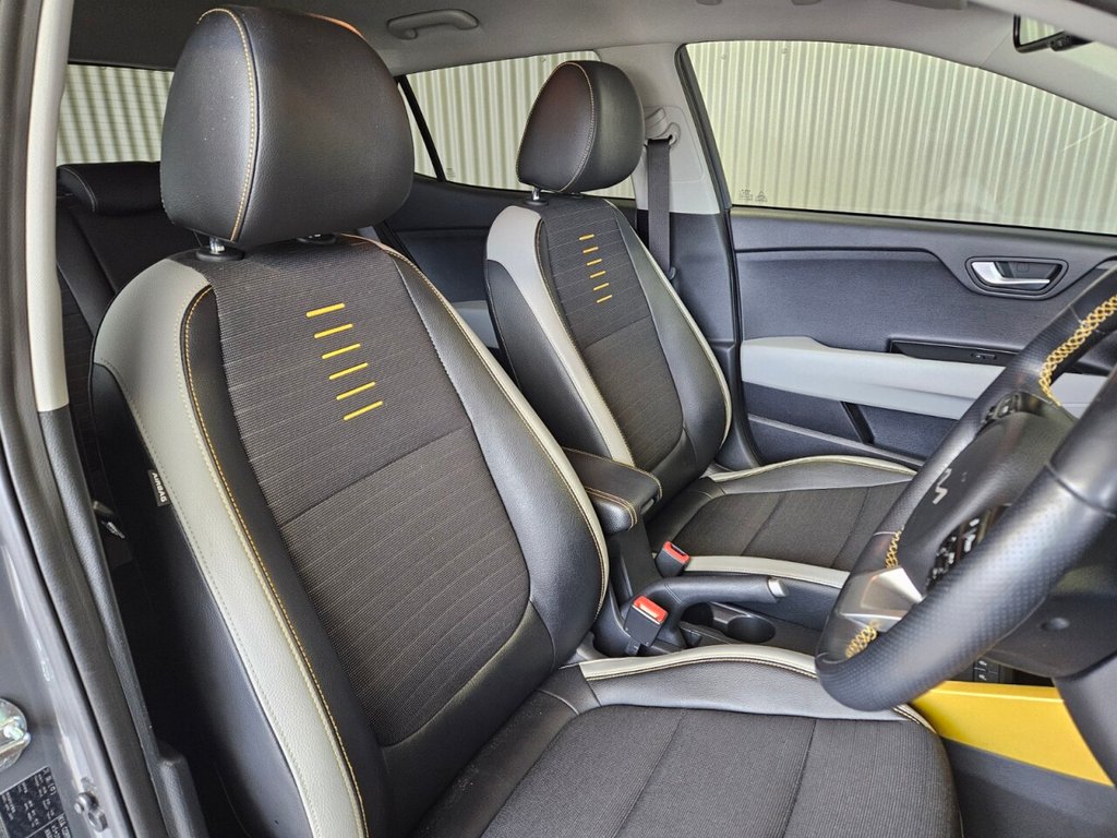 Used Kia Stonic 2023 for sale - 77139831: Photo 32