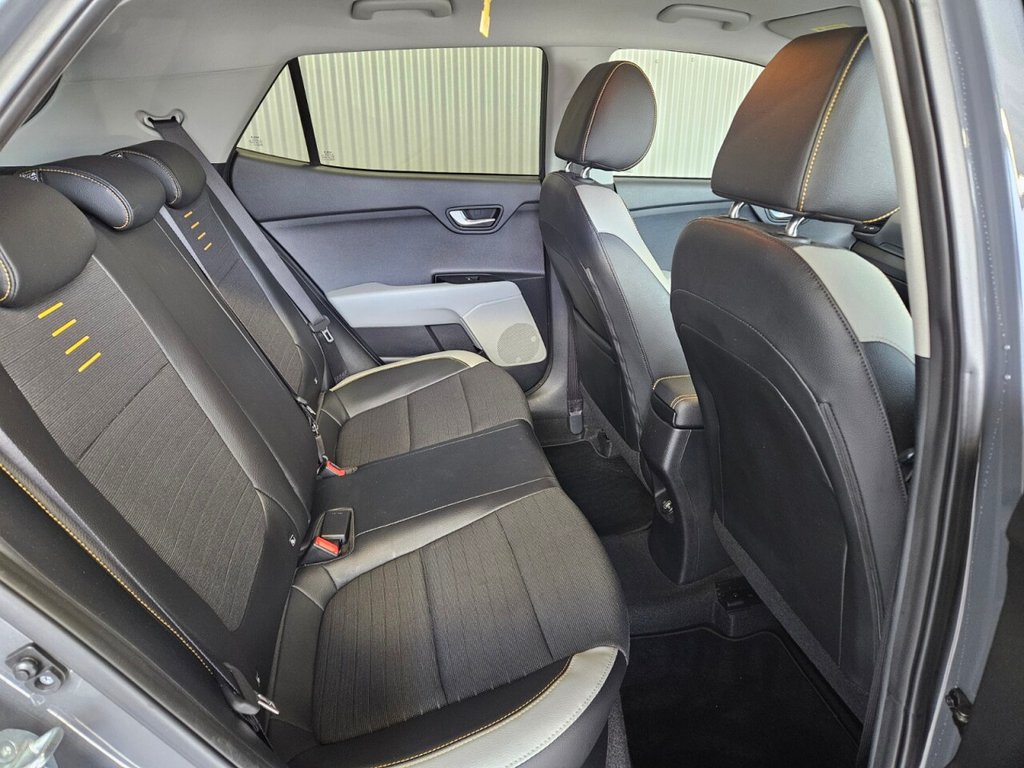 Used Kia Stonic 2023 for sale - 77139831: Photo 35