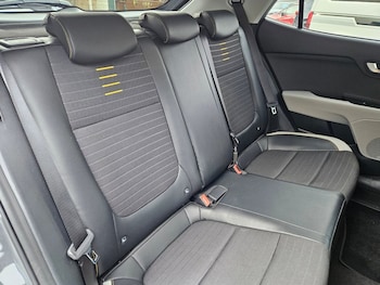 Used Kia Stonic 2023 for sale - 77139831: Photo