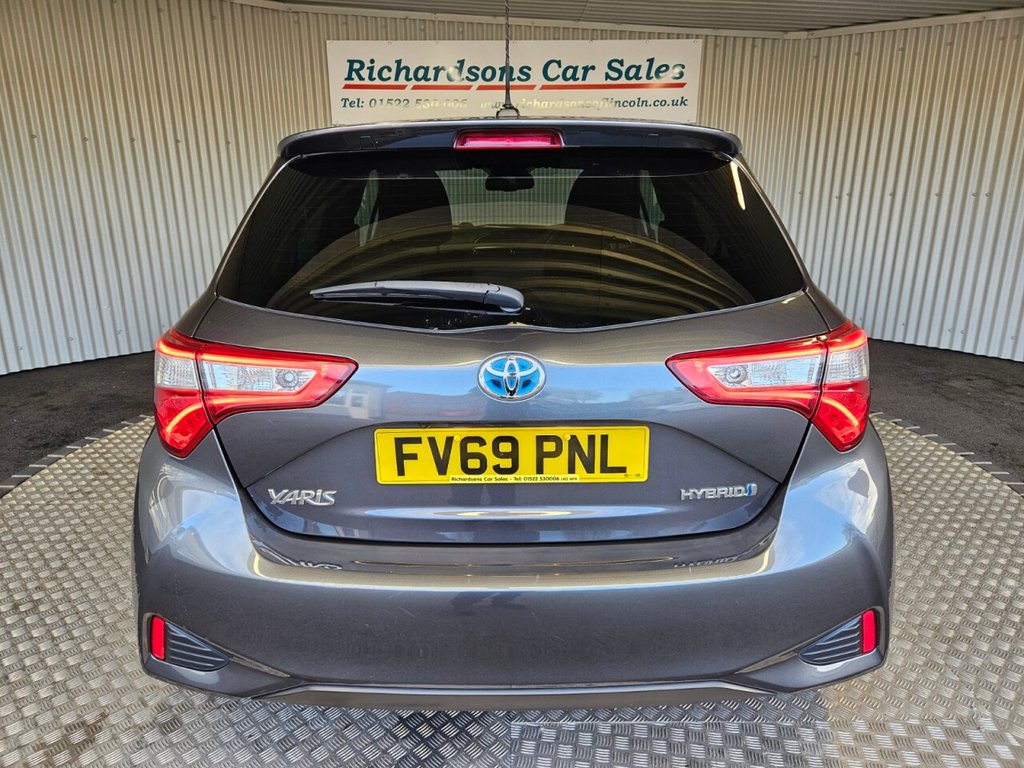 Used Toyota Yaris 2019 for sale - 76590977: Photo 4