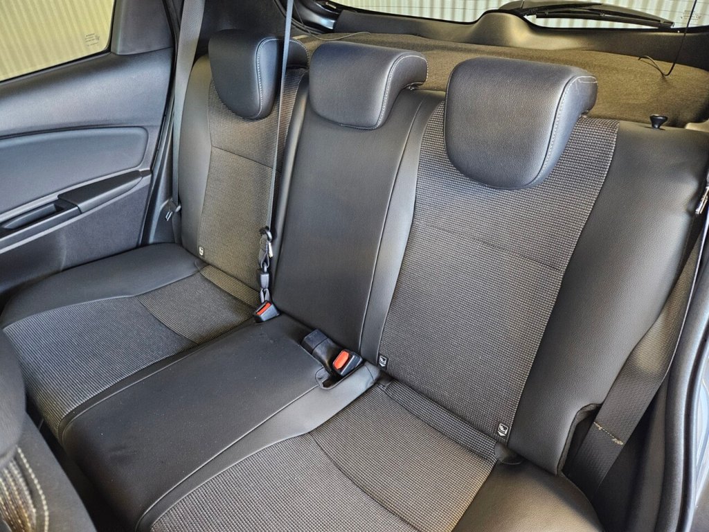 Used Toyota Yaris 2019 for sale - 76590977: Photo 40