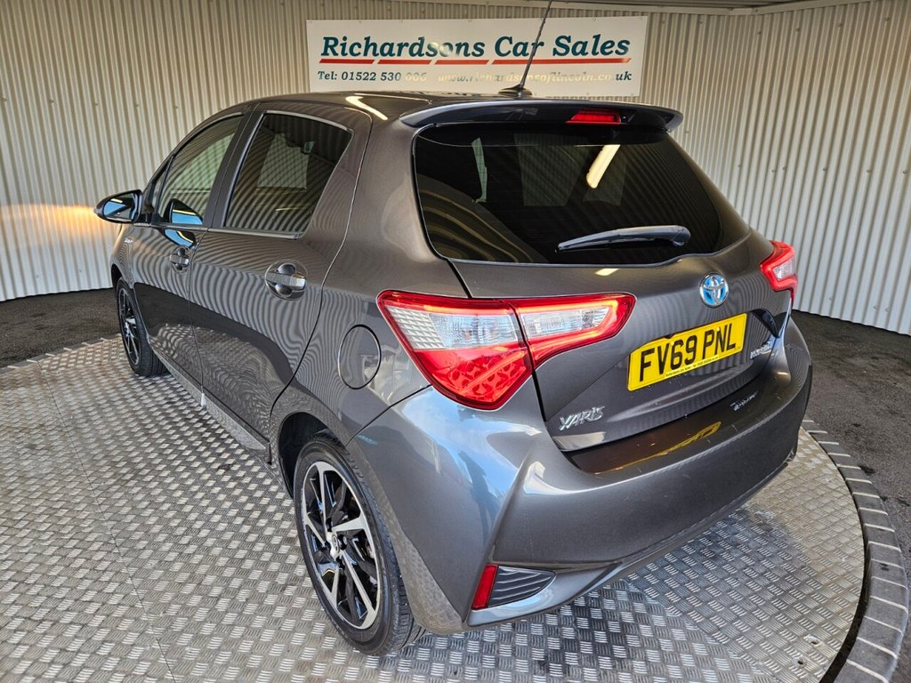 Used Toyota Yaris 2019 for sale - 76590977: Photo 6