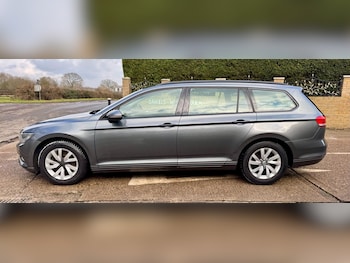 Used Volkswagen Passat 2015 for sale - 77315215: Photo