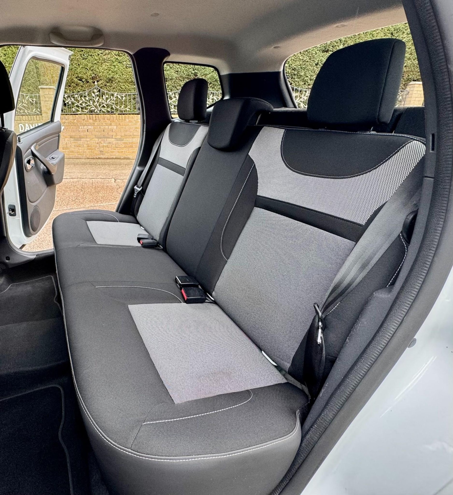 Used Dacia Duster 2016 for sale - 77984114: Photo 32