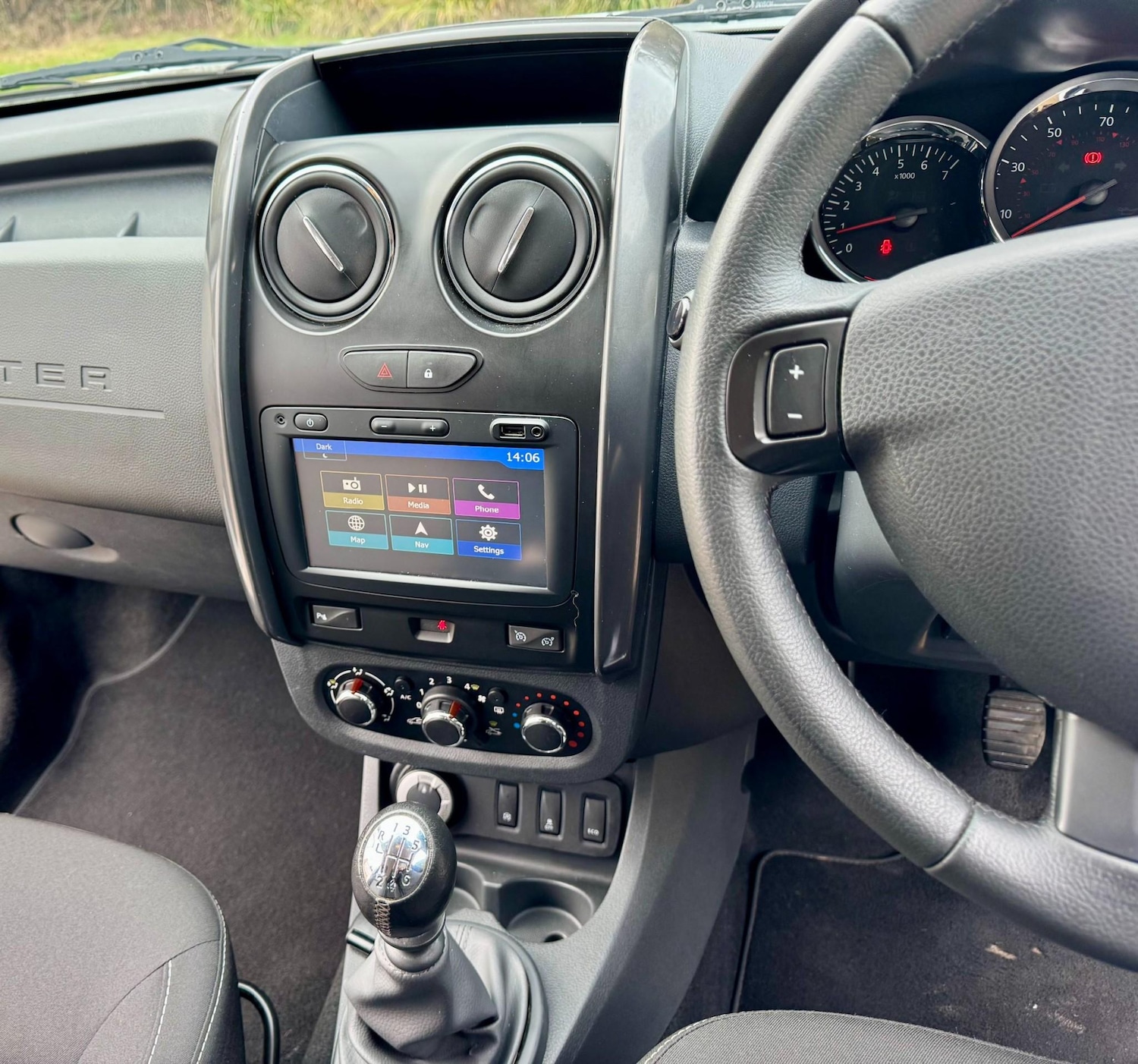 Used Dacia Duster 2016 for sale - 77984114: Photo 74