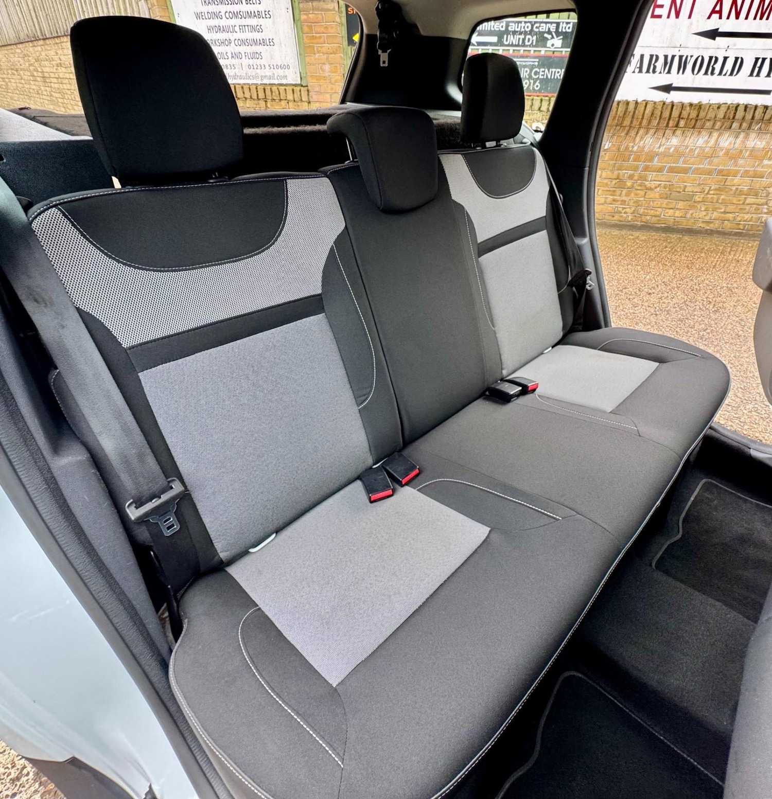 Used Dacia Duster 2016 for sale - 77984114: Photo 9