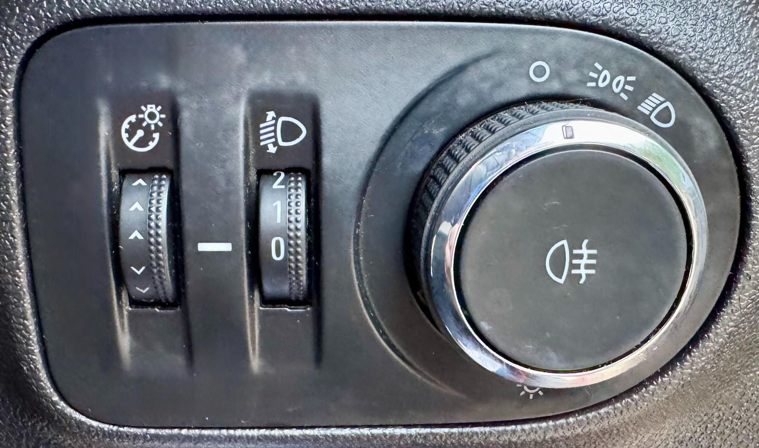 Used Vauxhall ADAM 2016 for sale - 77984109: Photo 70