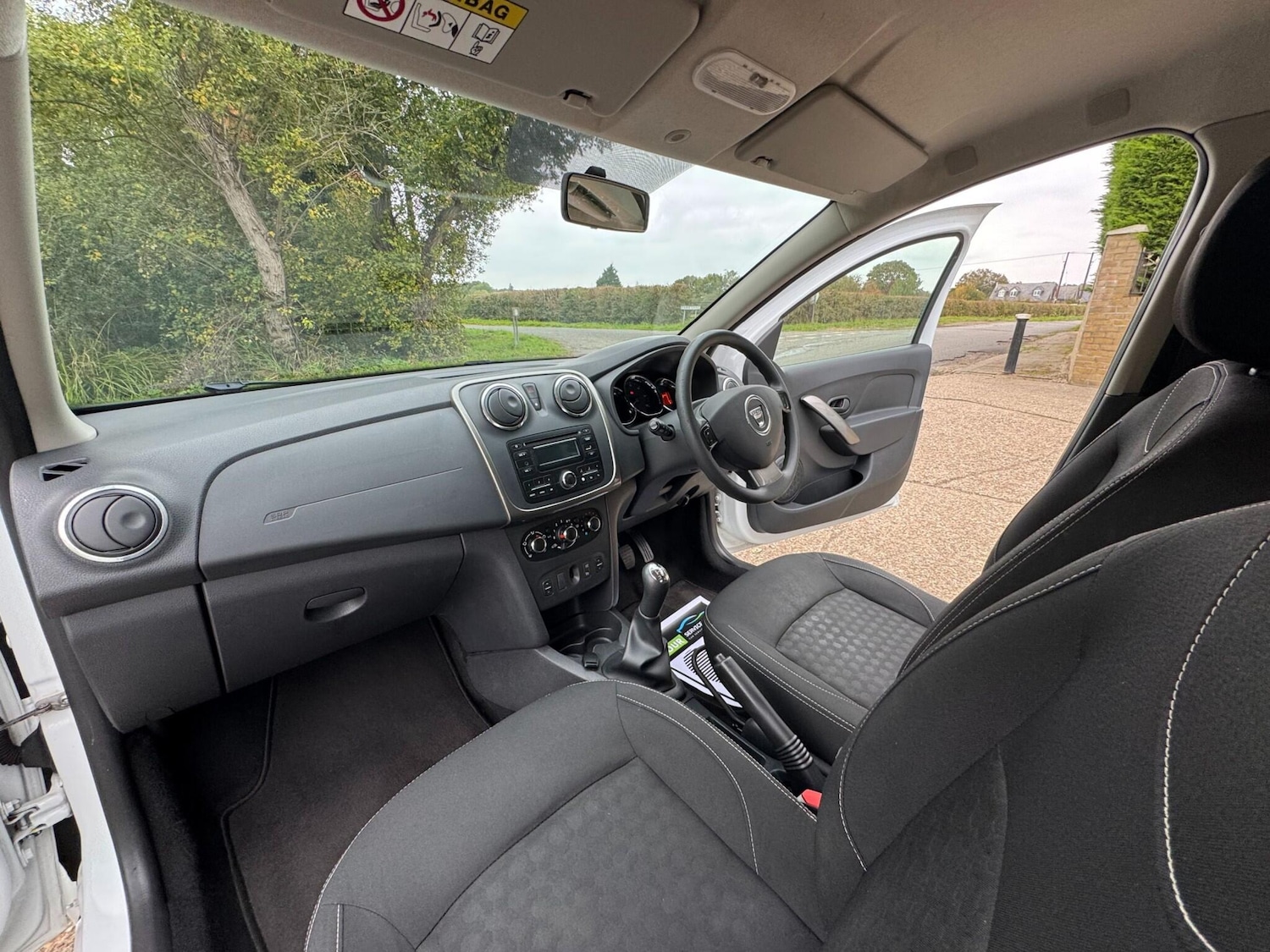 Used Dacia Sandero 2015 for sale - 76189610: Photo 13