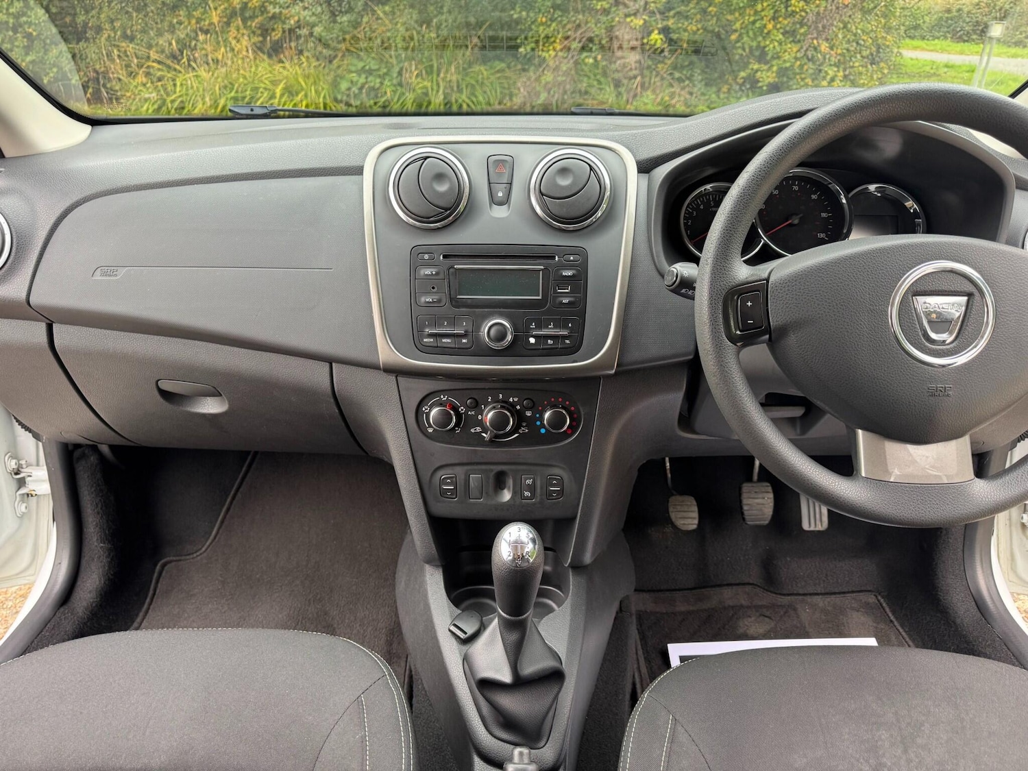 Used Dacia Sandero 2015 for sale - 76189610: Photo 2