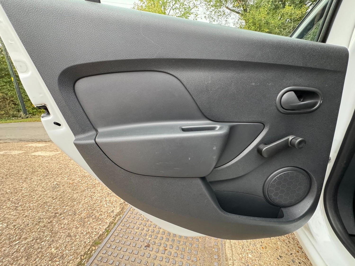 Used Dacia Sandero 2015 for sale - 76189610: Photo 29
