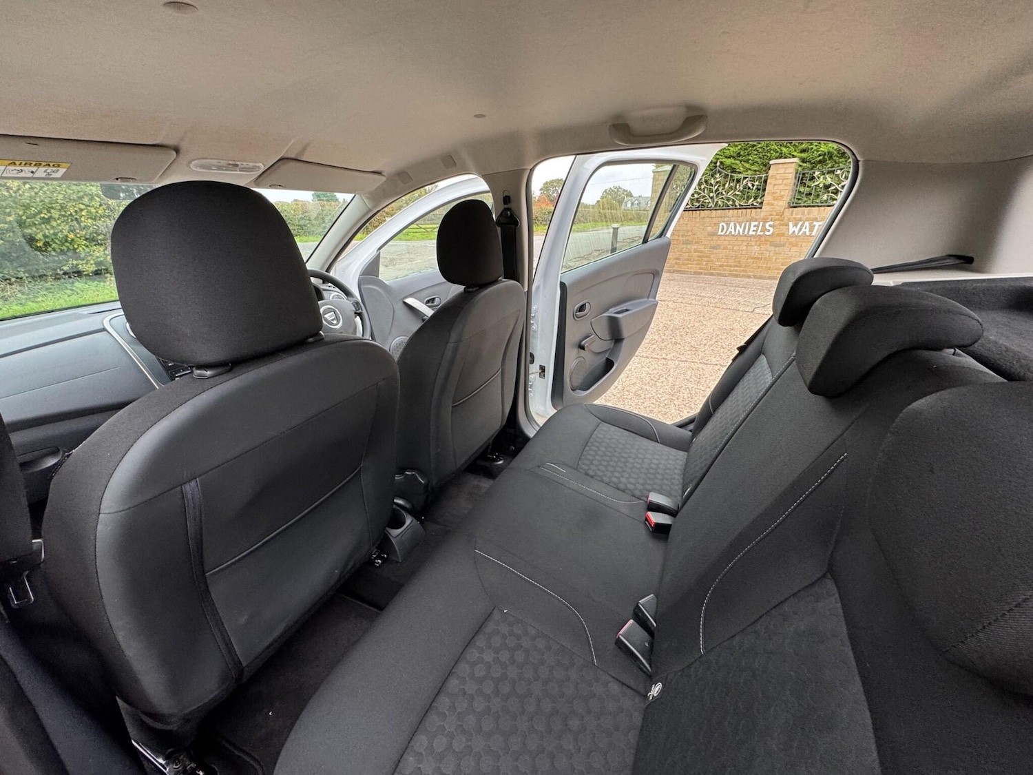 Used Dacia Sandero 2015 for sale - 76189610: Photo 62