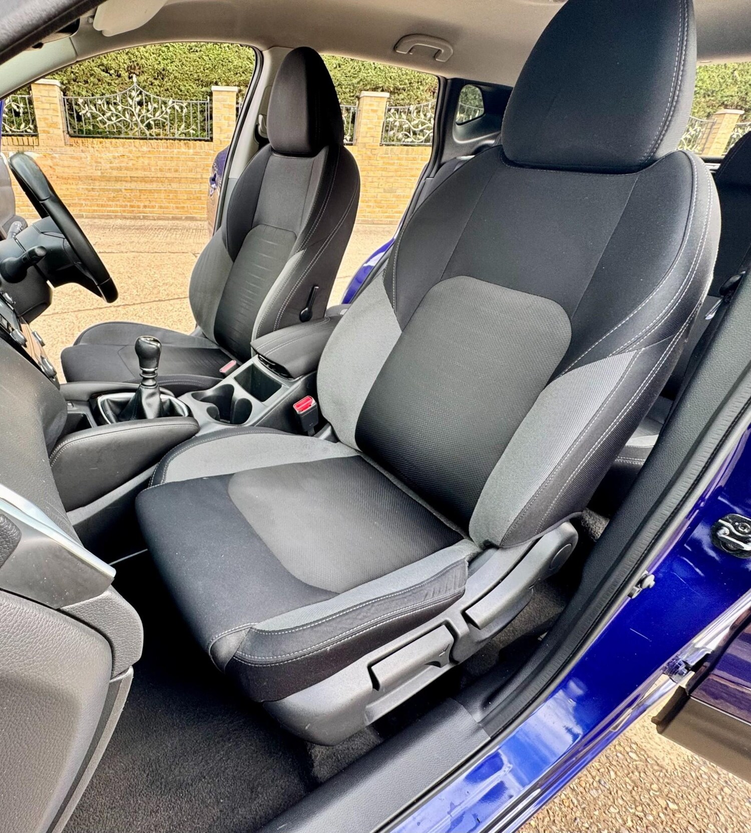 Used Nissan Qashqai 2017 for sale - 77984095: Photo 76