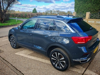 Used Volkswagen T-Roc 2021 for sale - 77510685: Photo