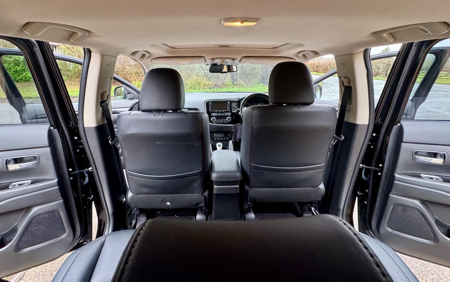 Used Mitsubishi Outlander for sale - 77808721: Photo 56