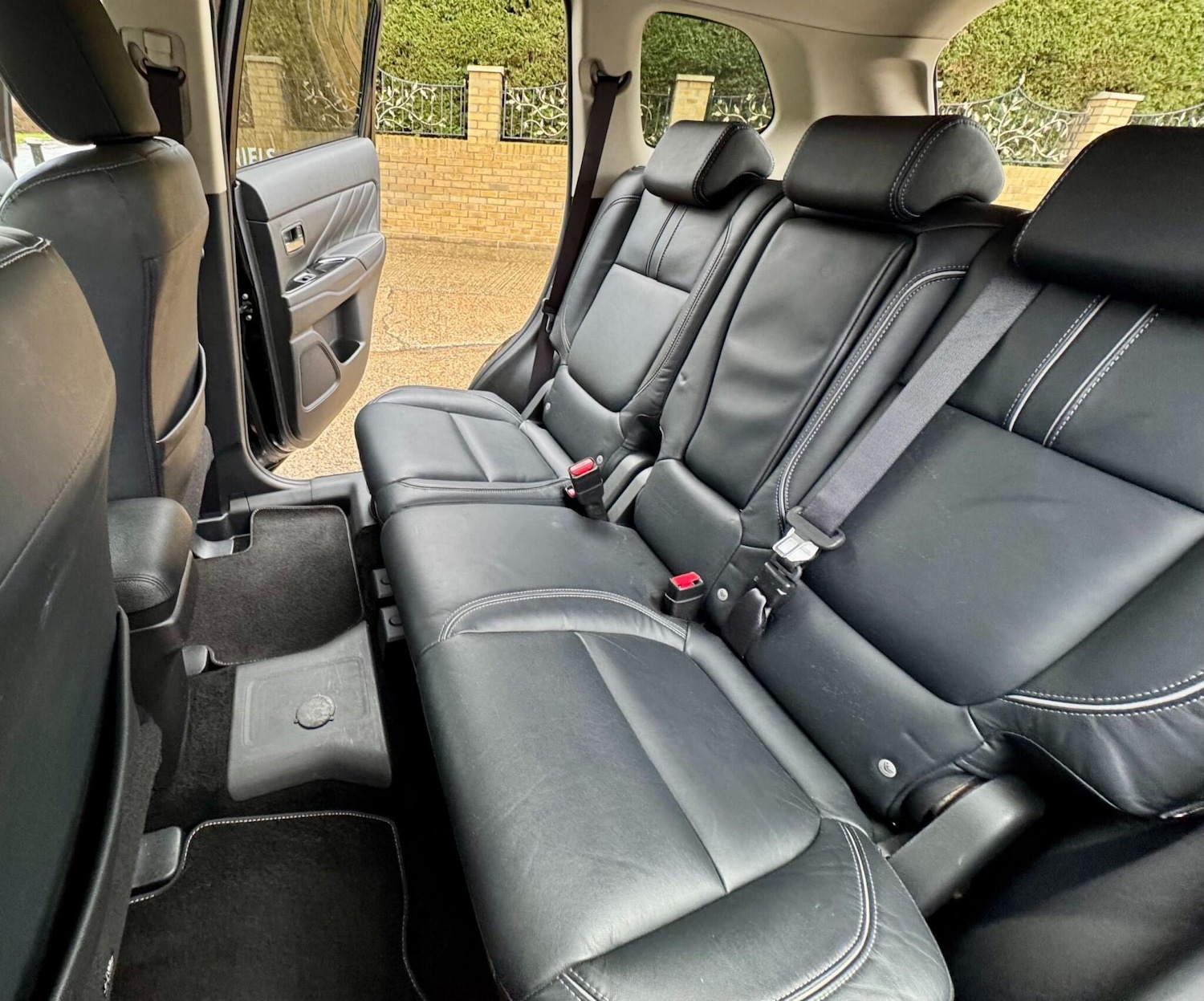 Used Mitsubishi Outlander for sale - 77808721: Photo 64