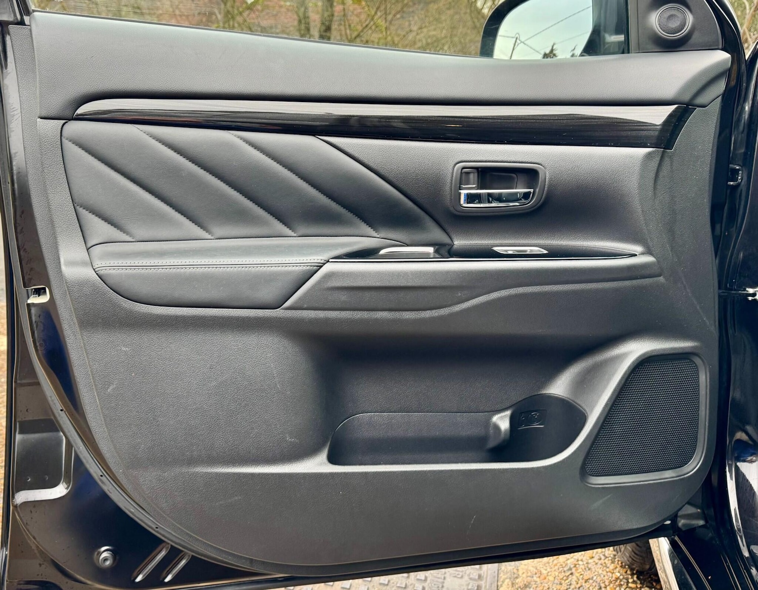 Used Mitsubishi Outlander for sale - 77808721: Photo 85