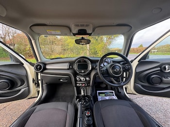 Used MINI Hatch 2018 for sale - 76608014: Photo