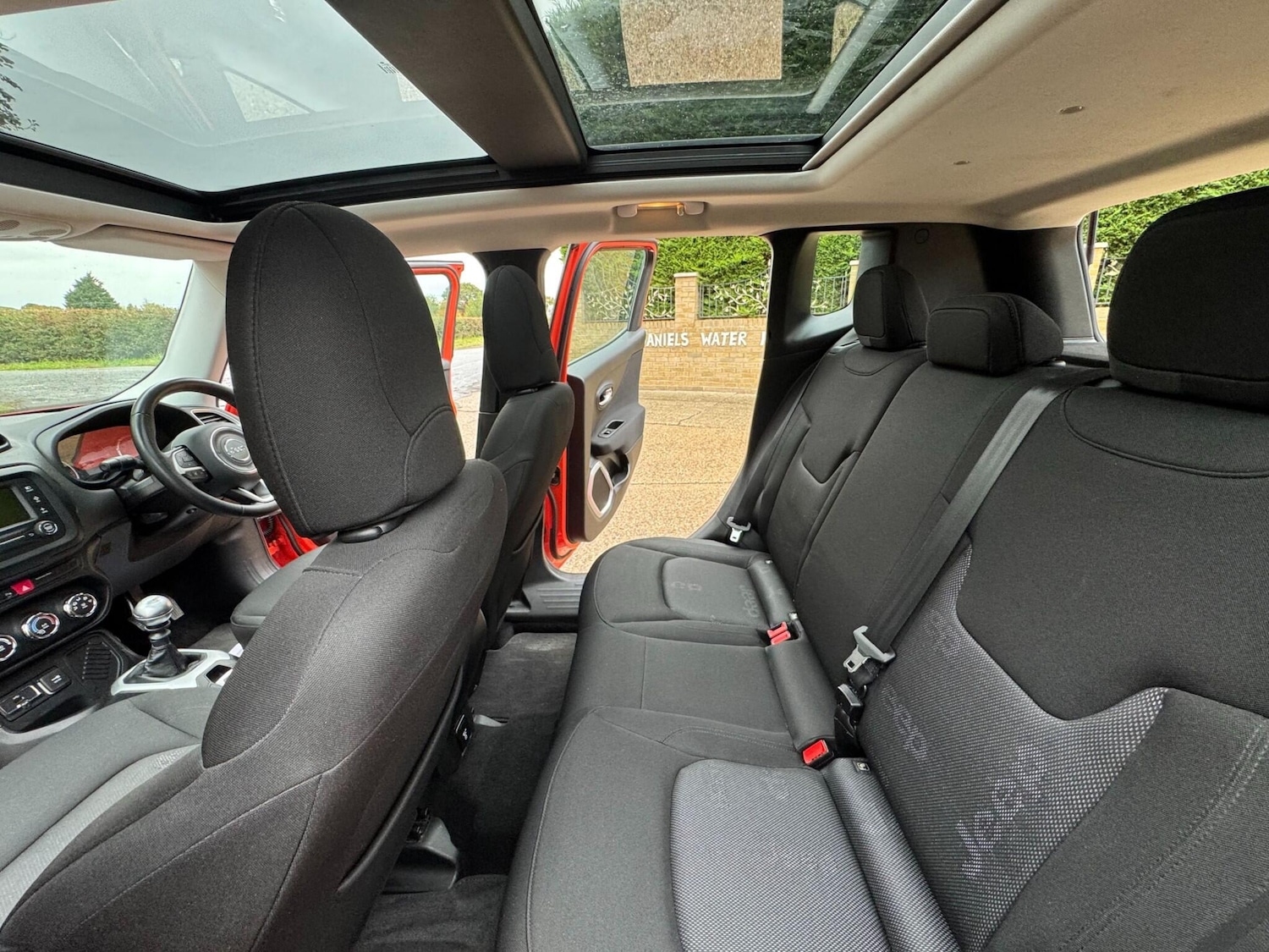 Used Jeep Renegade 2015 for sale - 76151976: Photo 52