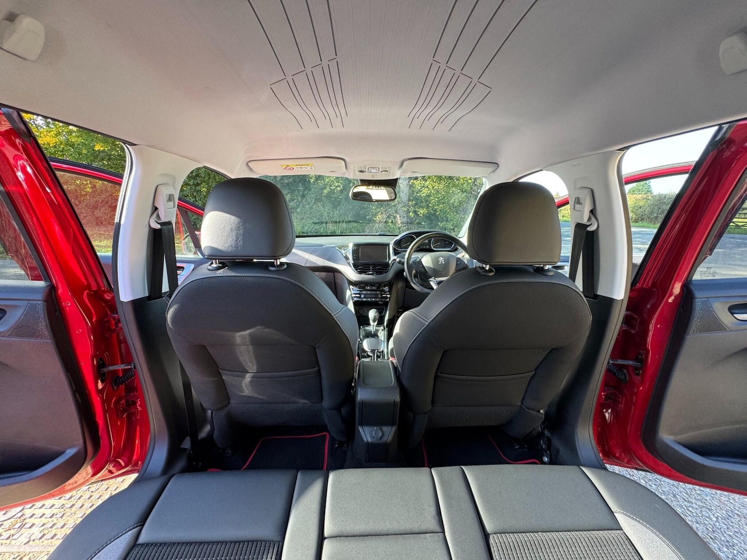 Used Peugeot 2008 2018 for sale - 76989832: Photo 13