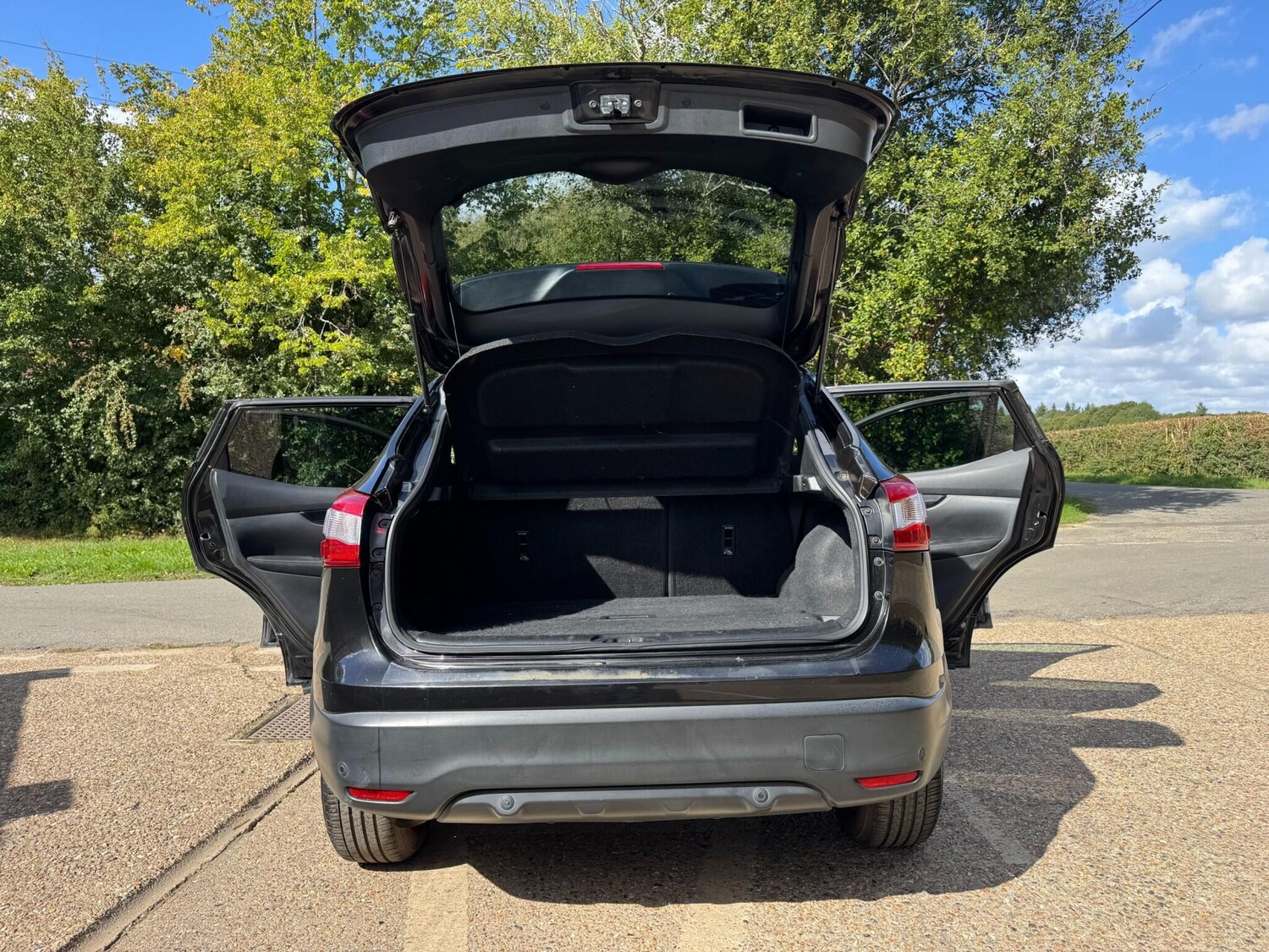 Used Nissan Qashqai 2014 for sale - 76151903: Photo 9