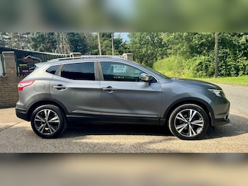 Used Nissan Qashqai 2015 for sale - 79400265: Photo