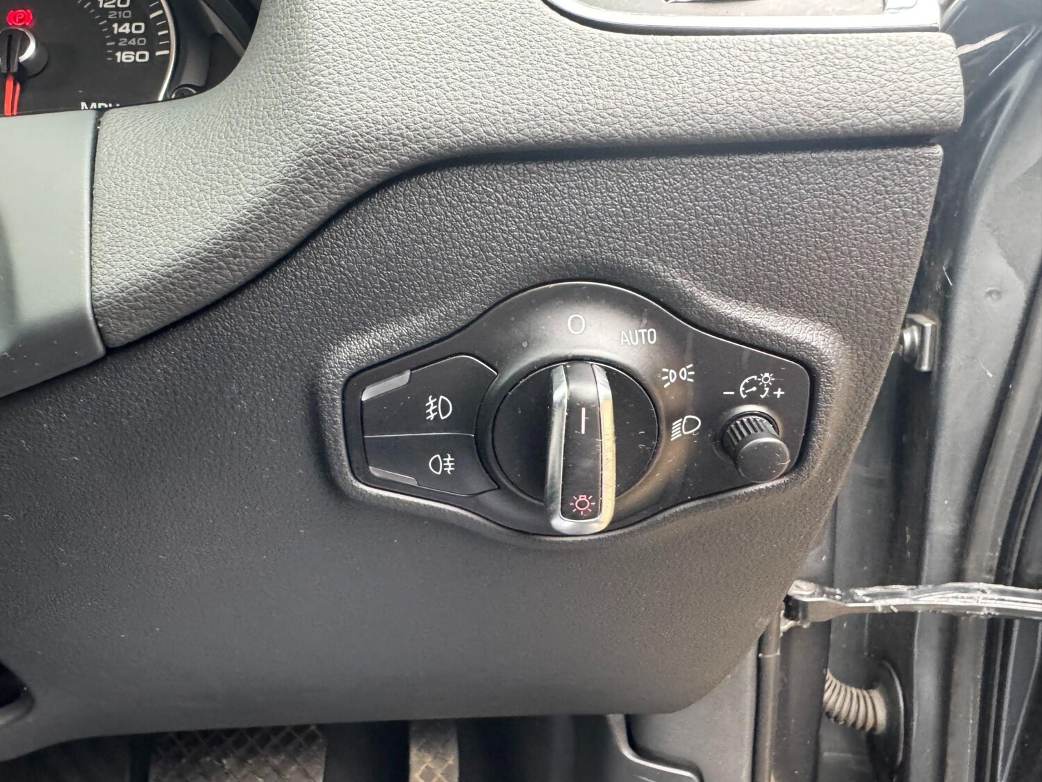 Used Audi Q5 2012 for sale - 77984098: Photo 89