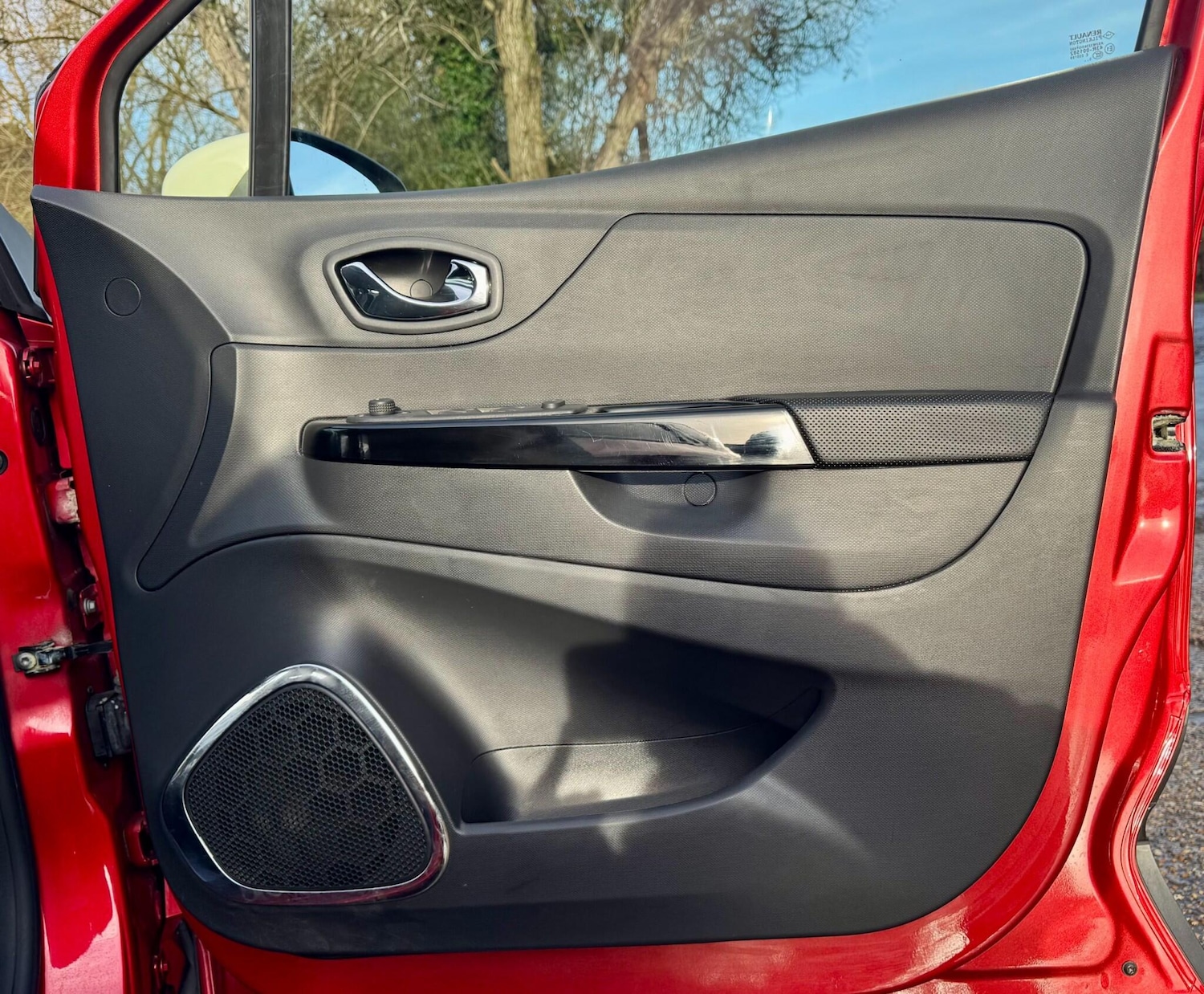 Used Renault Captur for sale - 77807614: Photo 86