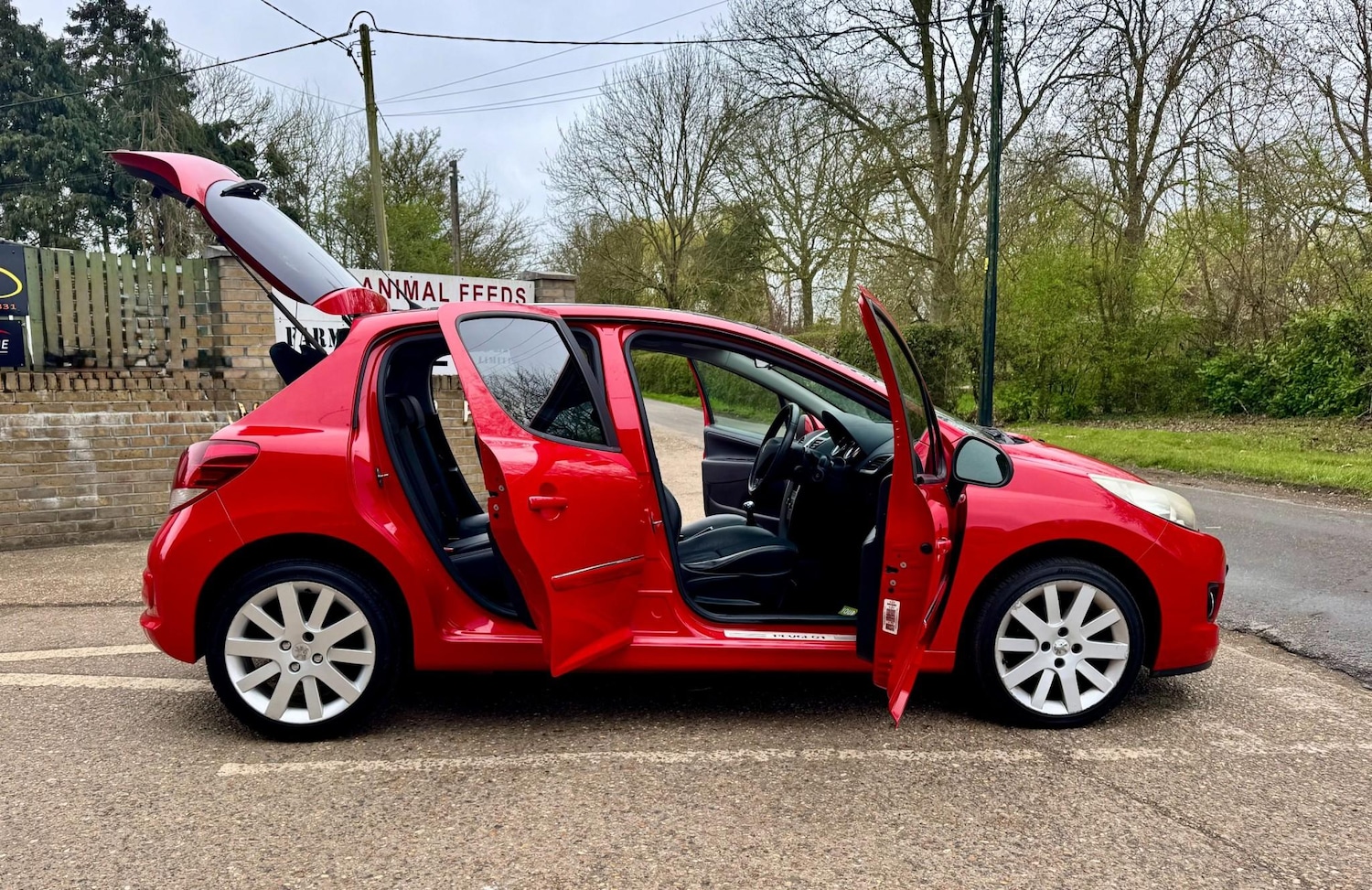 Used Peugeot 207 2011 for sale - 78128693: Photo 15