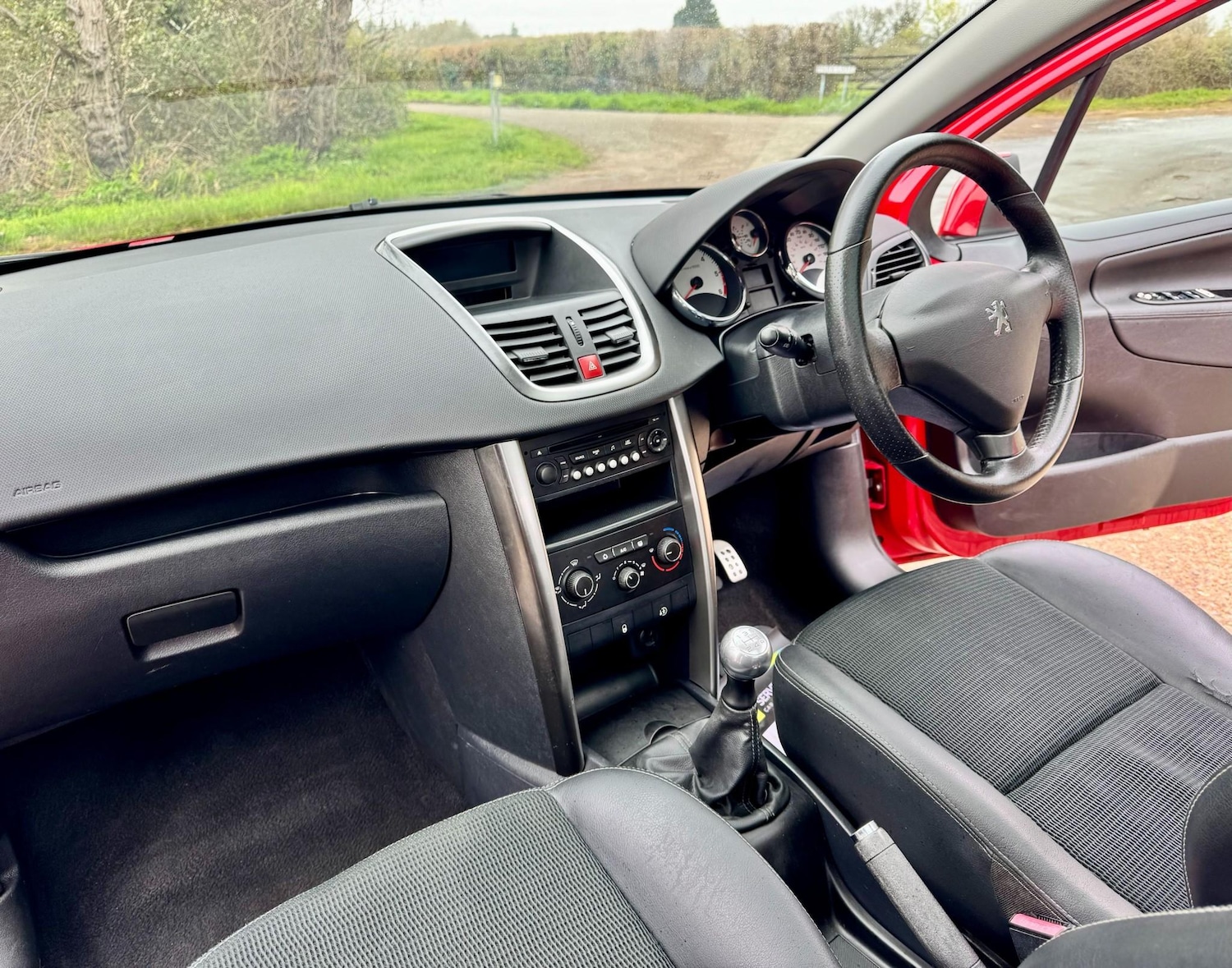 Used Peugeot 207 2011 for sale - 78128693: Photo 76