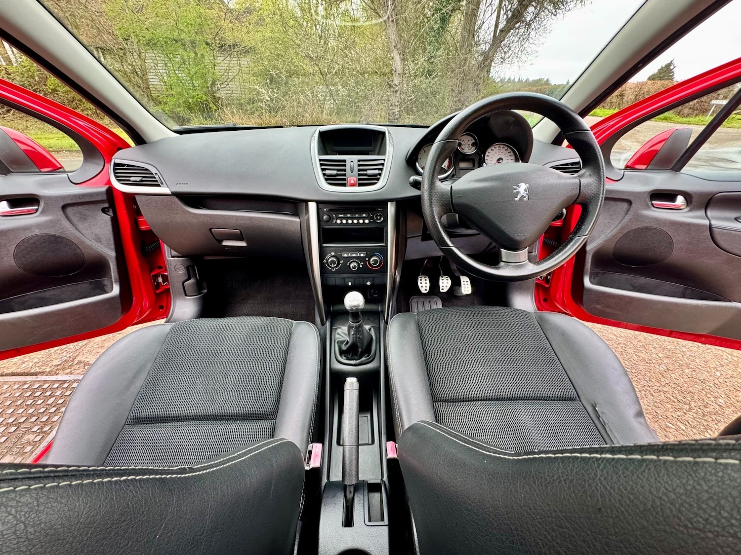 Used Peugeot 207 2011 for sale - 78128693: Photo 81