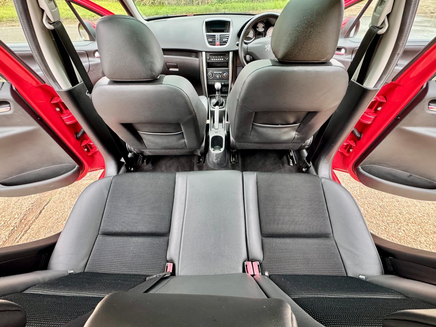 Used Peugeot 207 2011 for sale - 78128693: Photo 85