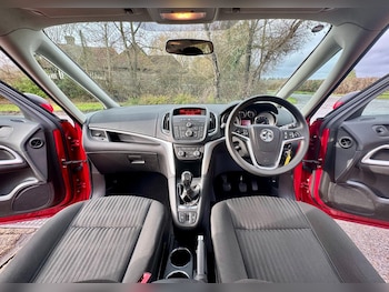 Used Vauxhall Zafira Tourer 2015 for sale - 77242314: Photo